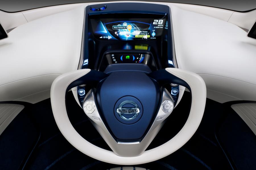  Nissan Pivo 3 Concept 2011 года  (фото 4 из 14)